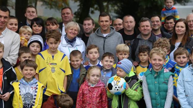 Как Андрей Шевченко встретился с пластунами в Великобритании Как Андрей Шевченко встретился с пластунами в Великобритании