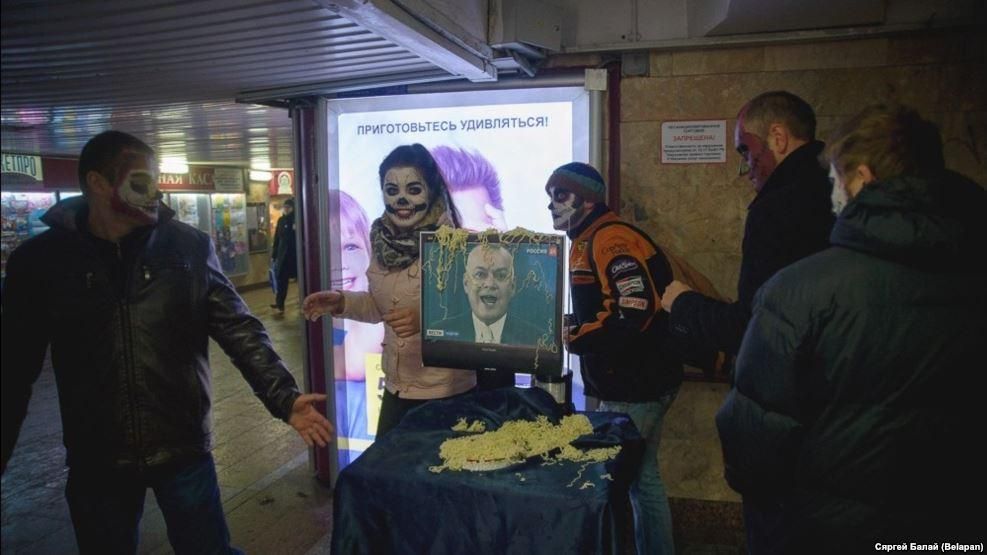 В центре Минска нечисть помолилась на Киселева В центре Минска нечисть помолилась на Киселева