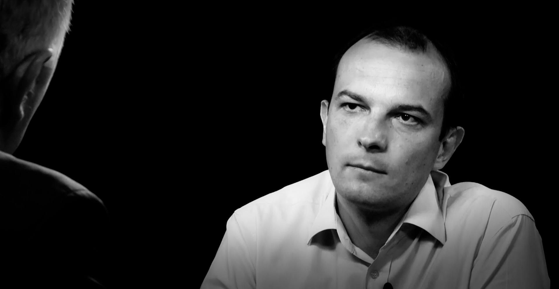 Соболев призвал политиков объяснить, как они заработали свое состояние Соболев призвал политиков объяснить, как они заработали свое состояние