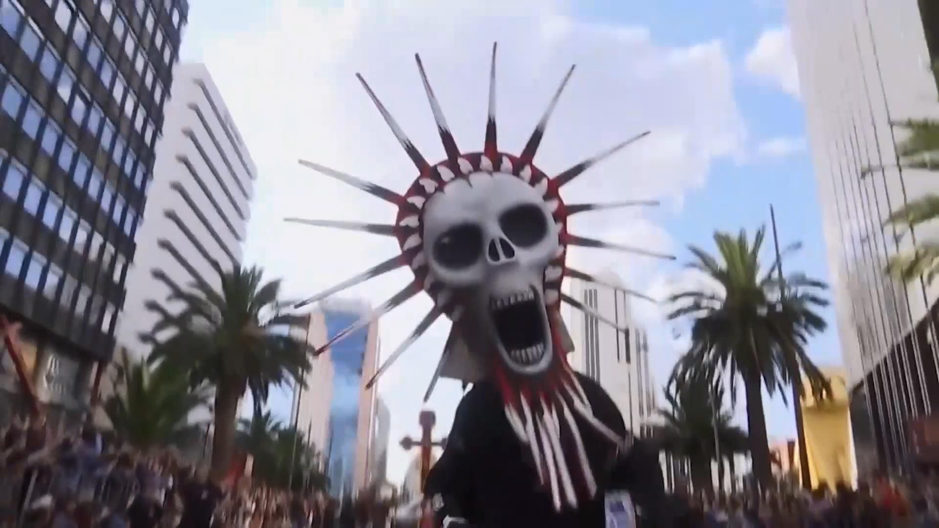 Как фильм о Джеймсе Бонде вдохновил мексиканцев на парад ко Дню мертвых Как фильм о Джеймсе Бонде вдохновил мексиканцев на парад ко Дню мертвых