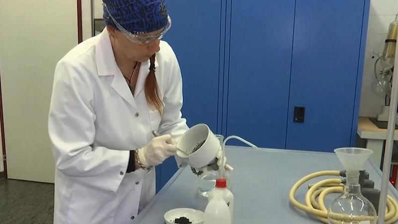 Швейцарська компанія вирощує діаманти з праху Швейцарська компанія вирощує діаманти з праху