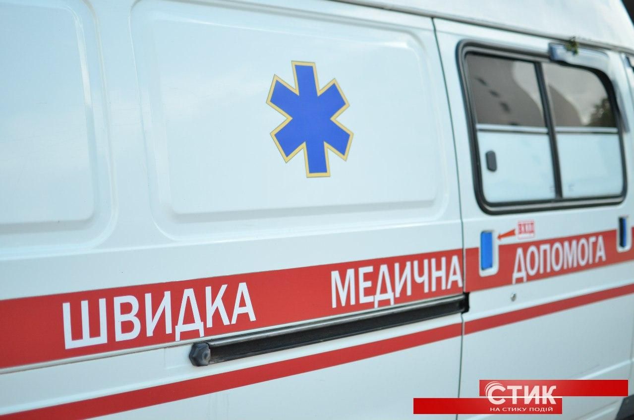 Тело молодой девушки нашли на остановке под Киевом, – СМИ