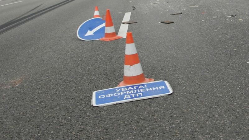 КрАЗ раздавил легковушку на Винниччине: появилось жуткое фото (18+) КрАЗ раздавил легковушку на Винниччине: появилось жуткое фото (18+)