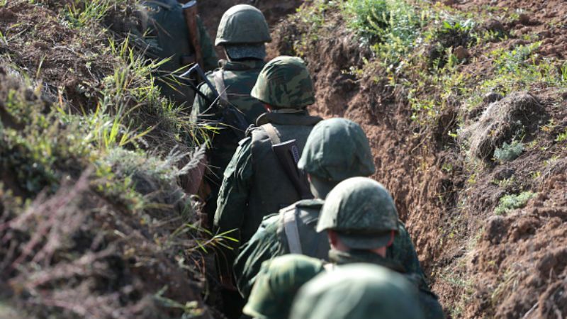 Поблизу Маріуполя триває потужний артобстріл Поблизу Маріуполя триває потужний артобстріл