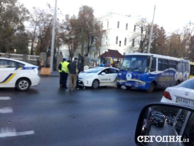 В Киеве патрульные попали в ДТП