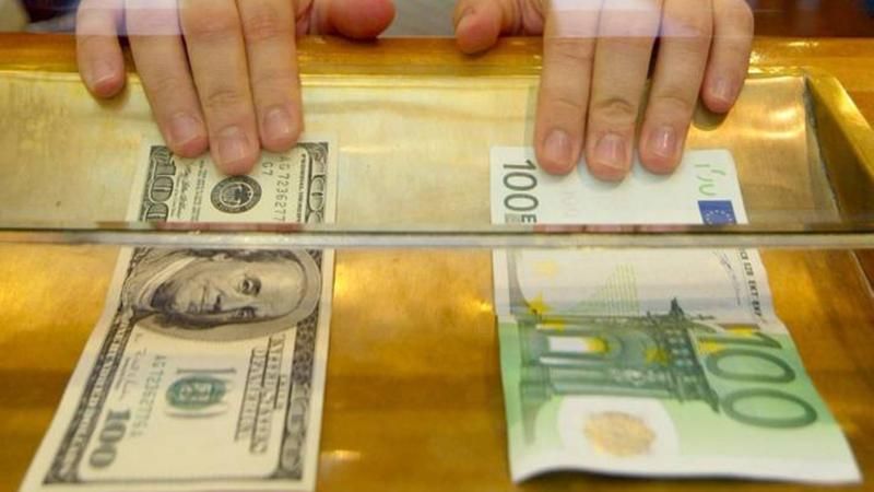 Курс валют на 4 ноября: доллар дорожает, евро теряет