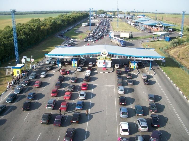 На кордоні з Польщею рекордні черги авто