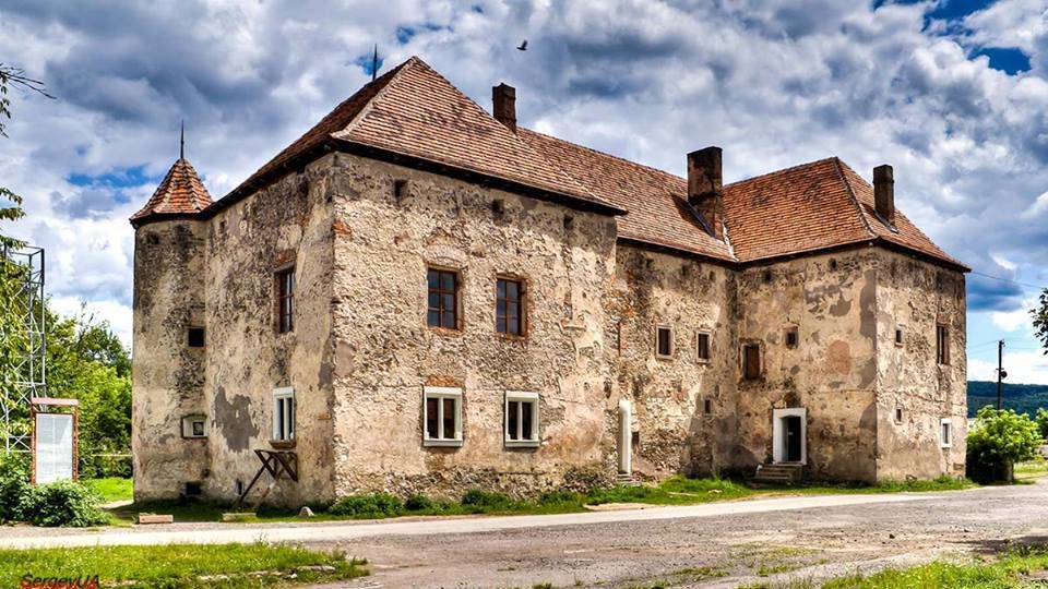 Чим дивують унікальні палаци та замки на Закарпатті