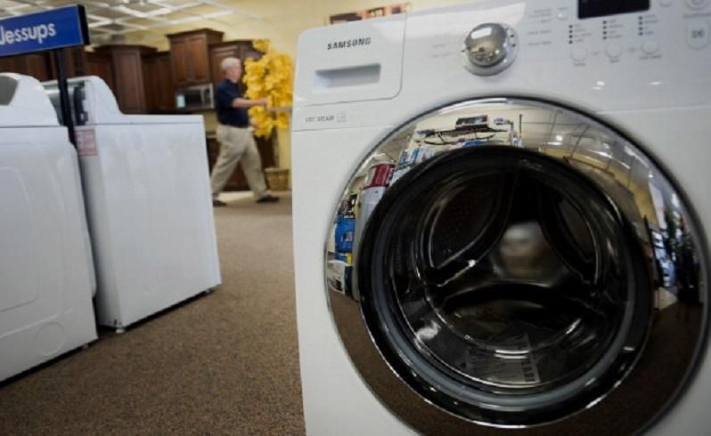 Через неполадки Samsung відкликає мільйони пральних машин