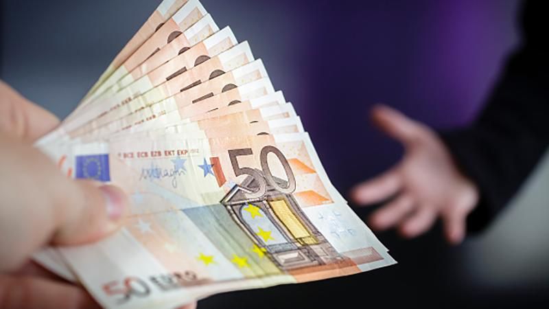 Готівковий курс валют 4 листопада: євро перетнув позначку в 29 гривень 