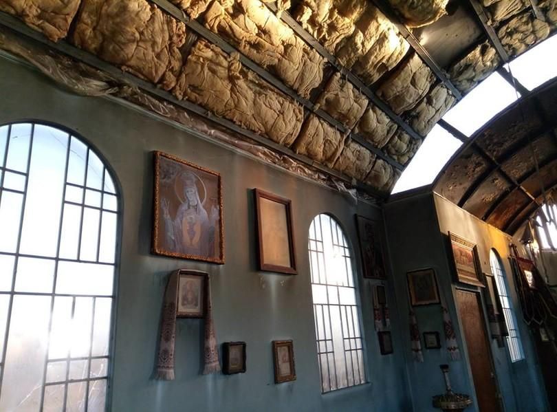 Невідомі підпалили храм УПЦ КП у Маріуполі