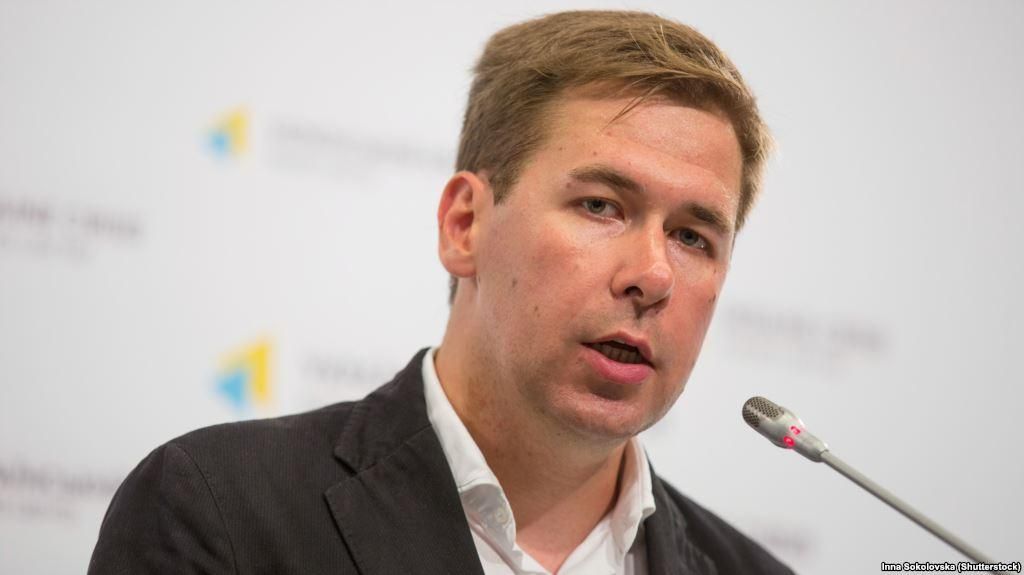 Фейгин обнародовал серьезный компромат на экс-адвоката Савченко Фейгин обнародовал серьезный компромат на экс-адвоката Савченко