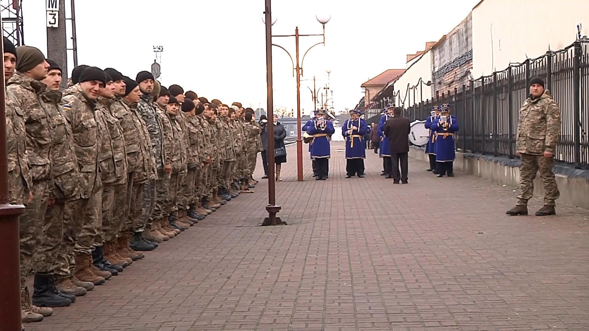 В Ивано-Франковске торжественно встретили фронтовиков