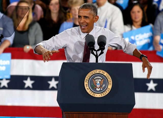 Обама подколол Трампа за его Twitter Обама подколол Трампа за его Twitter