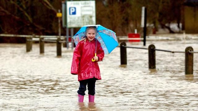 На Захід України насувається негода: сильні дощі і вітер На Захід України насувається негода: сильні дощі і вітер