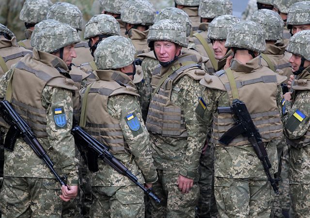 Пятеро бойцов АТО получили ранения на Донбассе