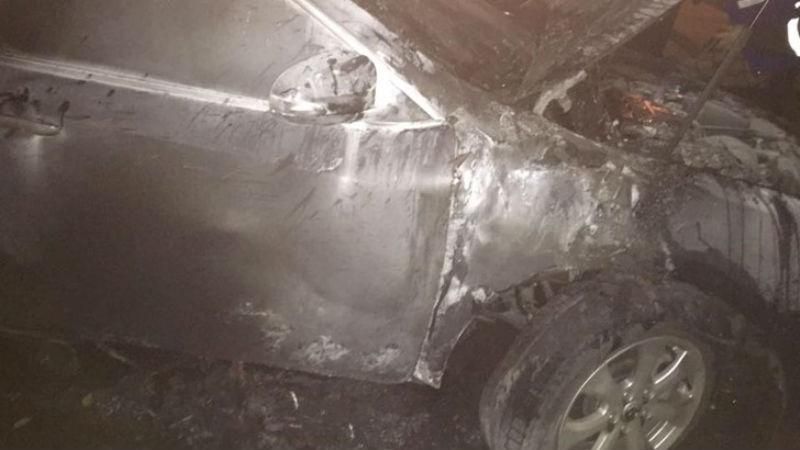 Авто нардепа сожгли в Кропивницком: появилось фото