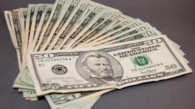 Готівковий курс валют 8 листопада: долар стрімко пішов вгору Готівковий курс валют 8 листопада: долар стрімко пішов вгору