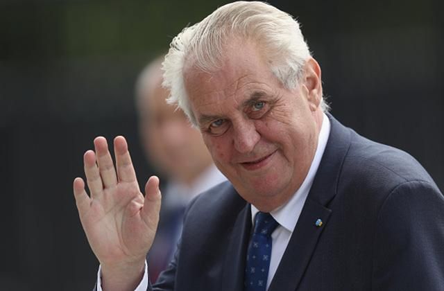 Президент Чехии "очень счастлив" из-за победы Трампа Президент Чехии "очень счастлив" из-за победы Трампа