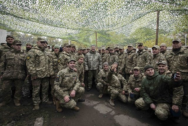 Чиновников призвали пожертвовать "е-десятину" на армию