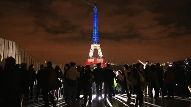 Через рік після терактів Париж не дорахувався мільйонів туристів