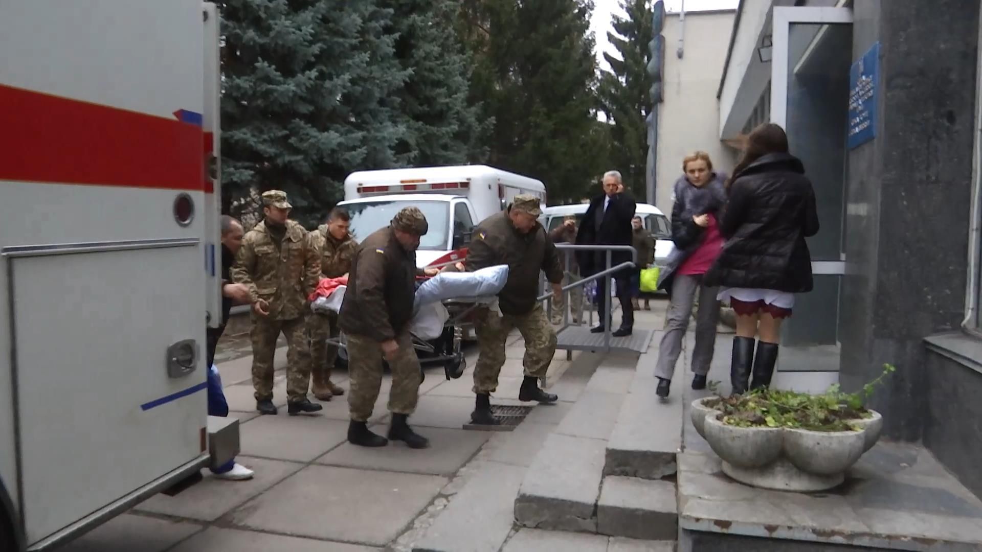 У Вінницю привезли більше десятка поранених бійців