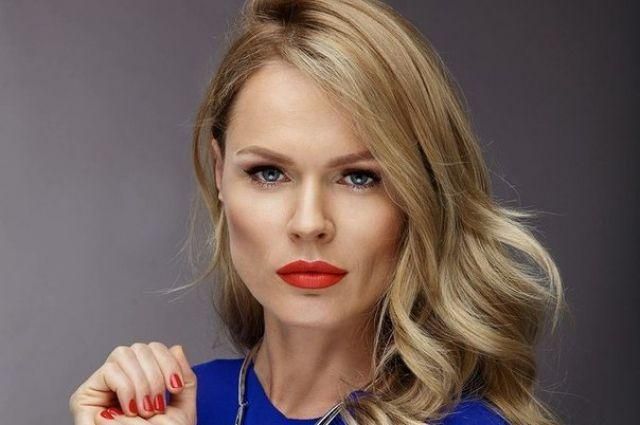 Фреймут вышла "на люди" в платье за 125 тысяч гривен Фреймут вышла "на люди" в платье за 125 тысяч гривен