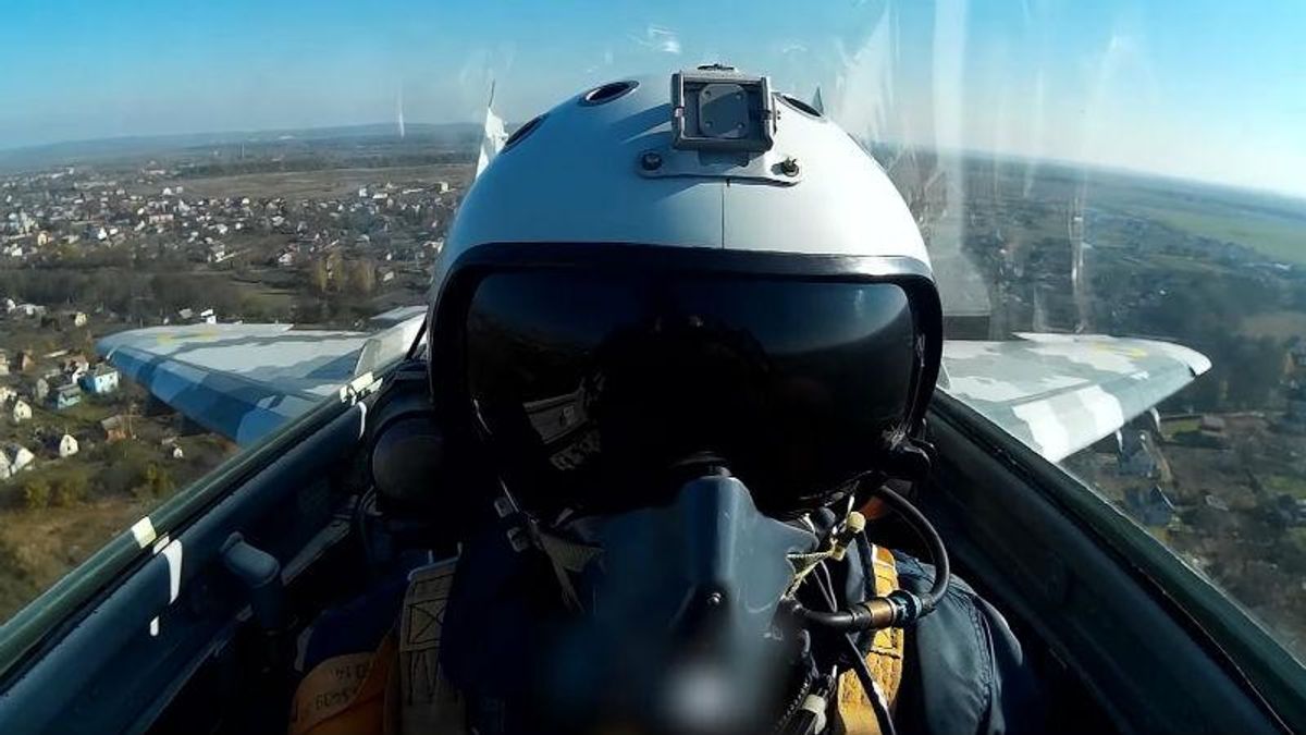 Відео очима пілота – ефектні кадри з українського винищувача 