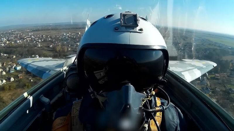 Видео глазами пилота – эффектные кадры из украинского истребителя