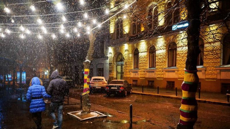Львів у кокаїні: в місті тішаться першим снігом