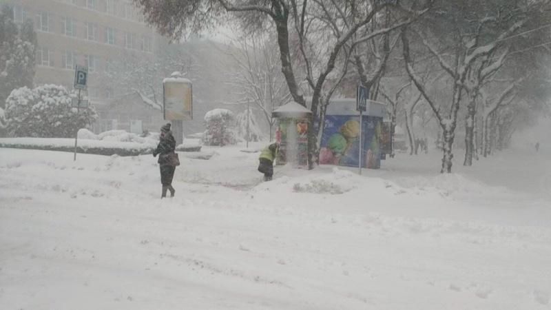 Снігопади в Україні: додатковий вихідний для школярів оголосили на Тернопільщині  