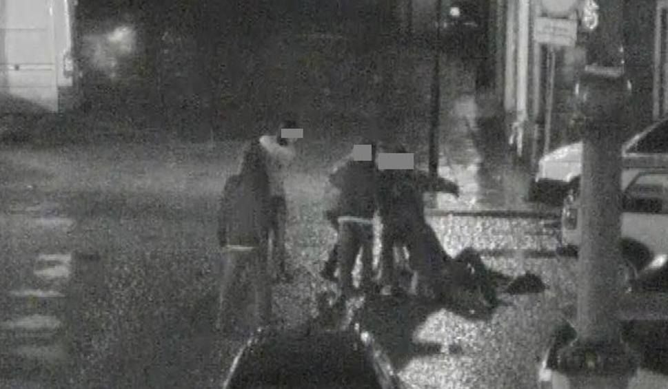 Украинцы с поляками устроили массовую драку на юге Польши: опубликовано видео Украинцы с поляками устроили массовую драку на юге Польши: опубликовано видео