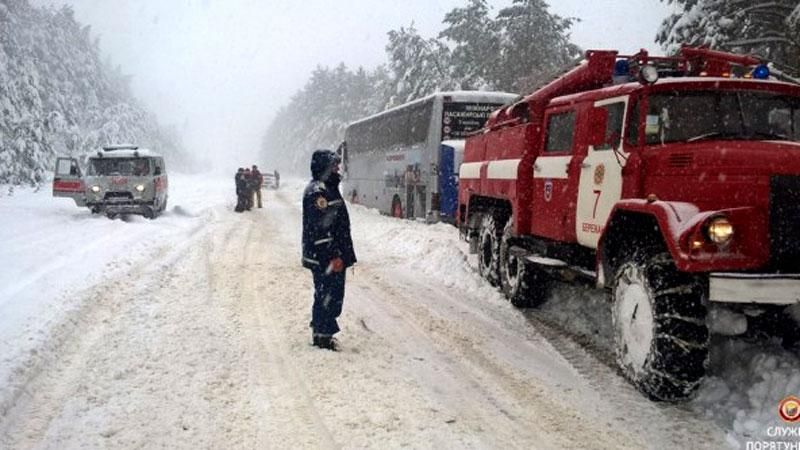 Снігопади на Тернопільщині: перша жертва від переохолодження