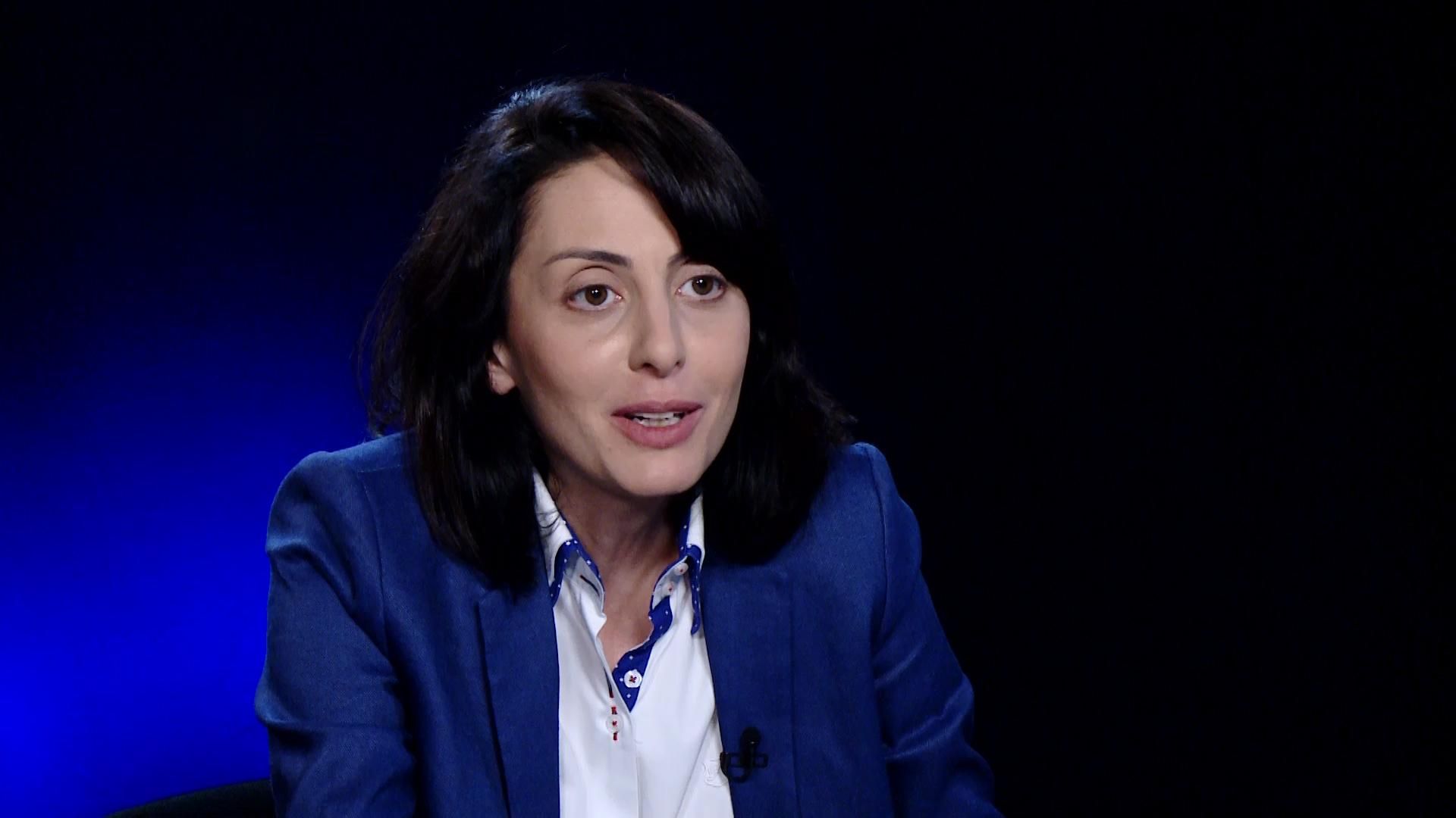 Опитування: Чому Хатія Деканоідзе подала у відставку? Опитування: Чому Хатія Деканоідзе подала у відставку?