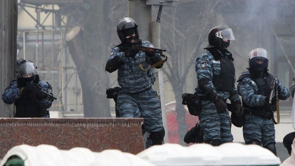 Протести у Києві завадили провести судове засідання щодо екс-"беркутівців"