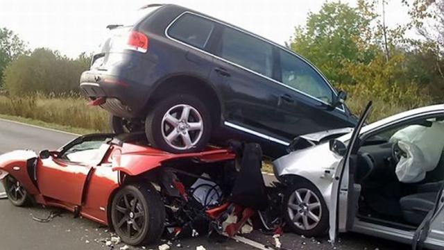 Вражаюча реклама про безпеку руху на дорогах Вражаюча реклама про безпеку руху на дорогах