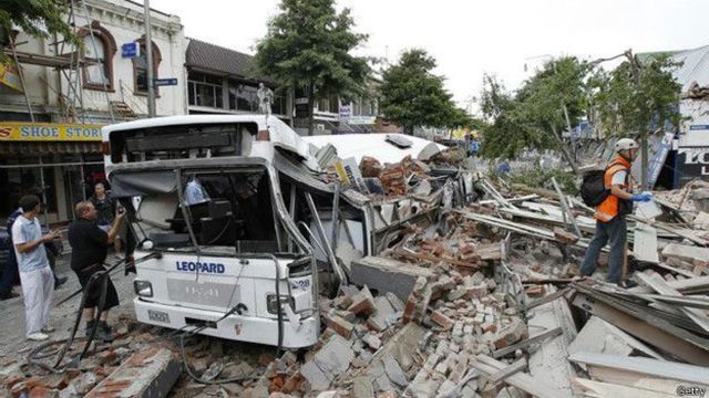 В Новой Зеландии эвакуируют людей из заблокированного города В Новой Зеландии эвакуируют людей из заблокированного города