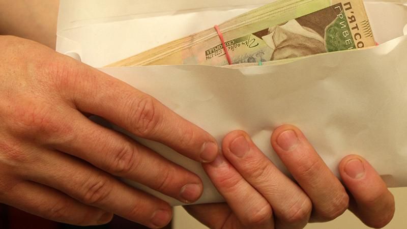 Задержан комбат, который регулярно требовал взятки Задержан комбат, который регулярно требовал взятки