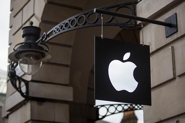 Apple разрабатывает собственные "умные" очки