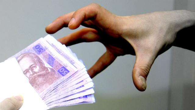 Заместитель мэра Славянска погорел на многотысячной взятке: опубликованы фото