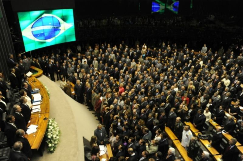 В бразильский парламент ворвались протестующие
