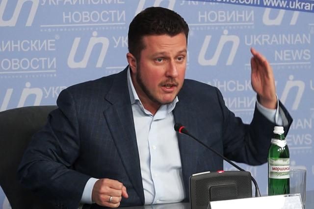 Нардепа впіймали на рекордному кнопкодавстві в Раді Нардепа впіймали на рекордному кнопкодавстві в Раді