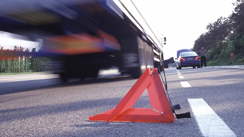 Водитель сбил на "зебре" ребенка и скрылся с места ДТП Водитель сбил на "зебре" ребенка и скрылся с места ДТП