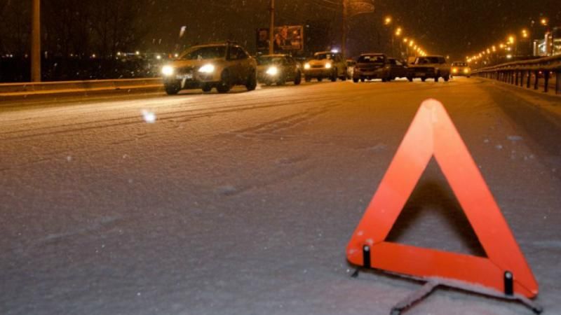 Туристичний автобус зіткнувся з легковиком біля Львова: є постраждалі Туристичний автобус зіткнувся з легковиком біля Львова: є постраждалі
