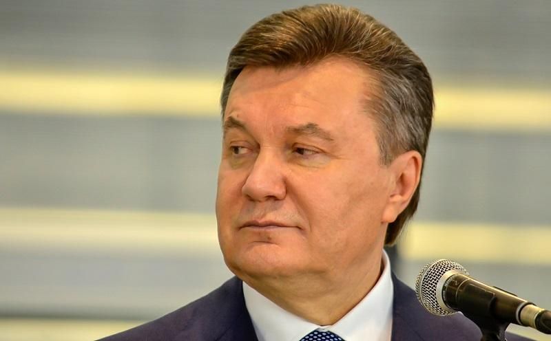 Защита Януковича требует его очной ставки с Порошенко
