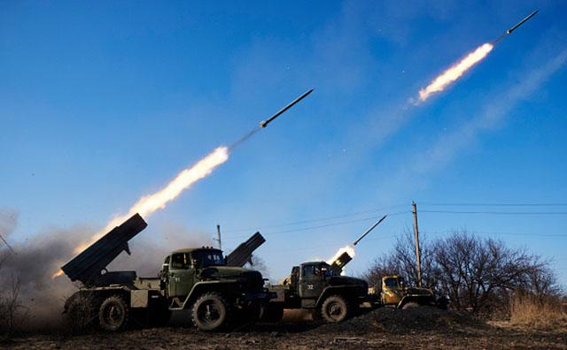 В зоне АТО снова "горяче": террористы били из запрещенного оружия