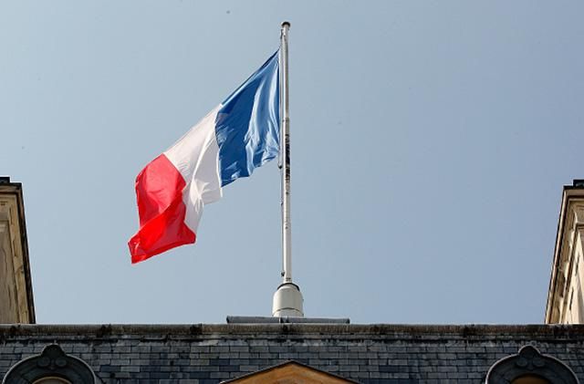 Чтобы защитить Европу, Франция отправит в Эстонию солдат и танки Чтобы защитить Европу, Франция отправит в Эстонию солдат и танки