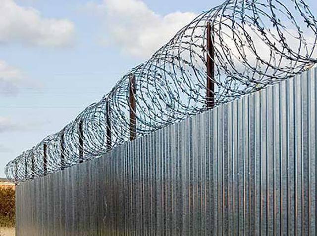 Болгария отгородится забором от Турции