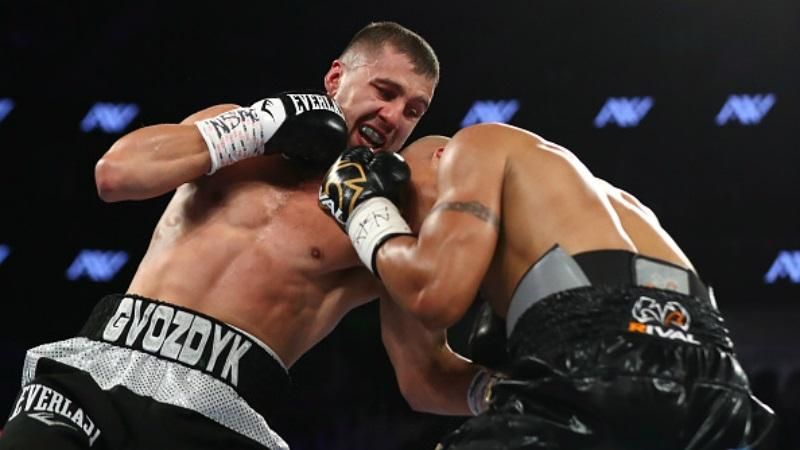 Видовищна перемога Гвоздика, побиття поліцейської, – головне за добу Видовищна перемога Гвоздика, побиття поліцейської, – головне за добу