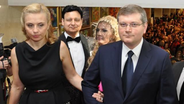 Дружина подарувала Вілкулу 25 мільйонів (Документ) Дружина подарувала Вілкулу 25 мільйонів (Документ)